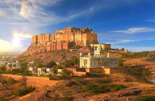 HISTORICAL SPLENDOUR