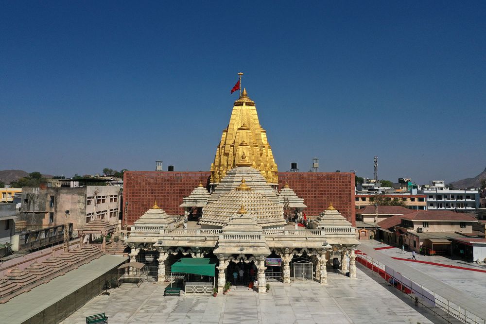 Ambaji, Nathdwara, Ahmedabad, Dwarka, Somnath, Sasan Gir, Baroda, Statue of Unity