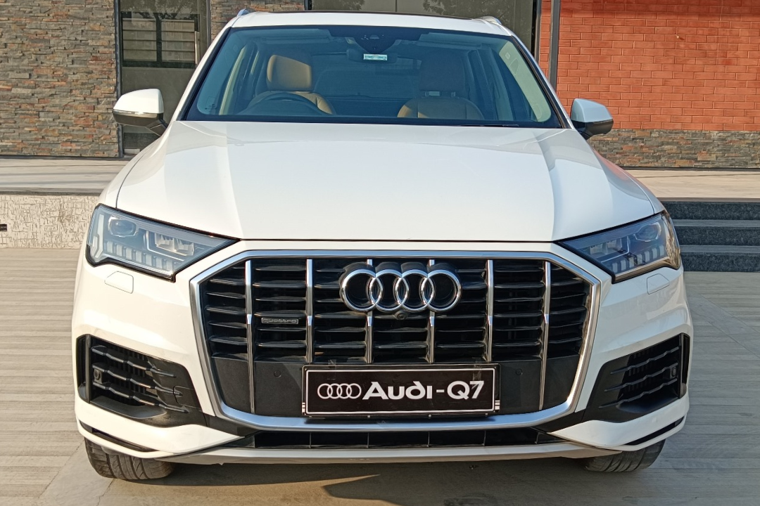 Audi Q-7