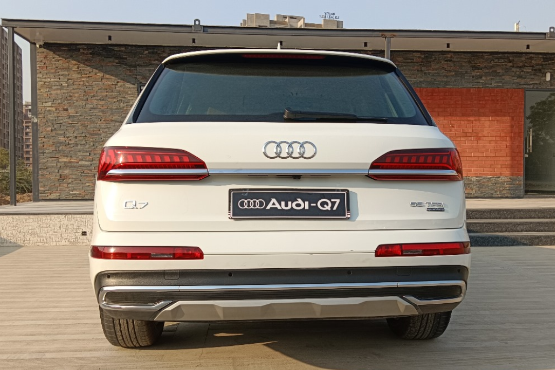 Audi Q-7