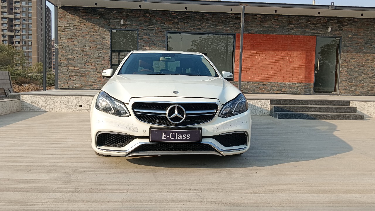 Mercedes E-220
